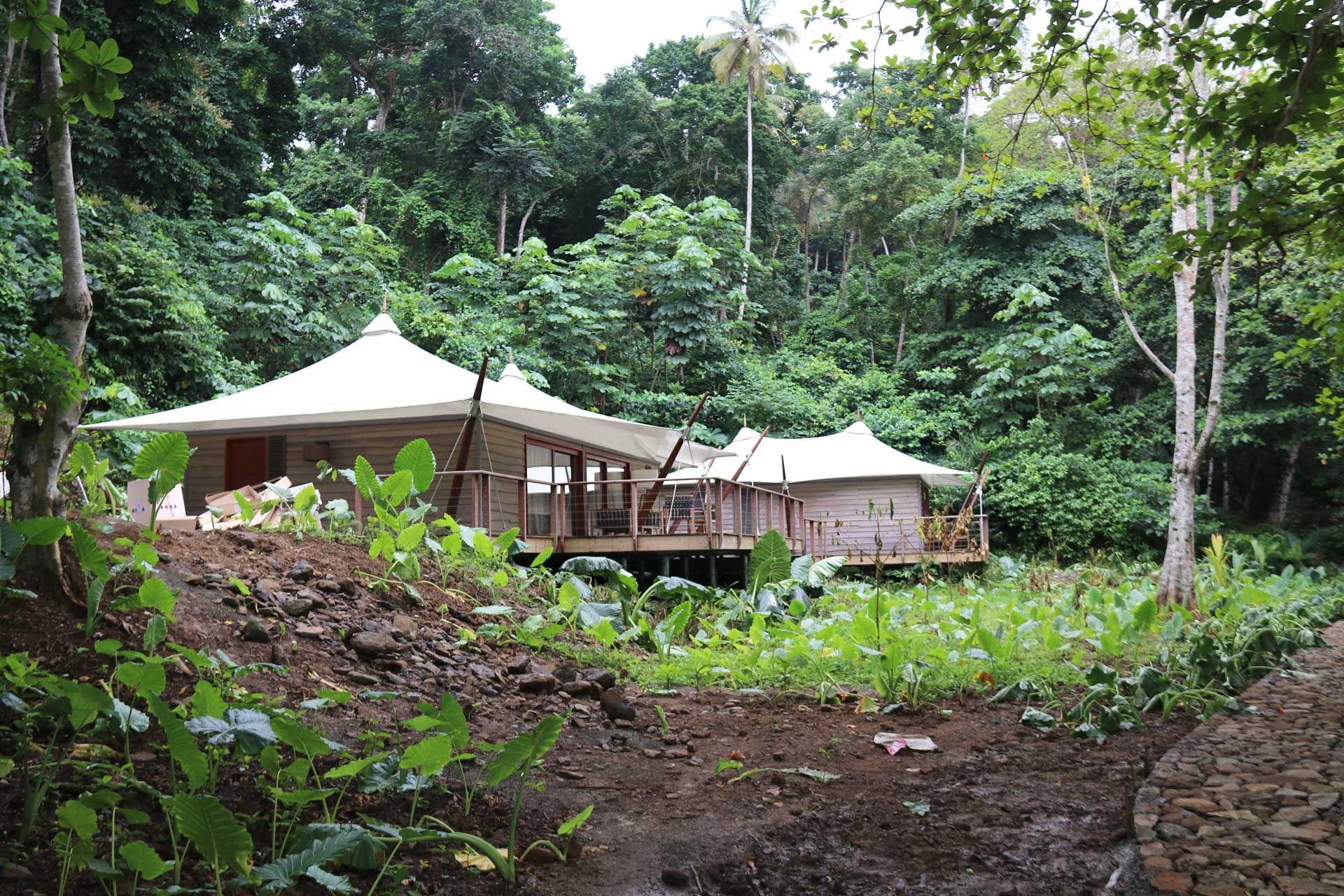 Covered cabins with a tensioned structure